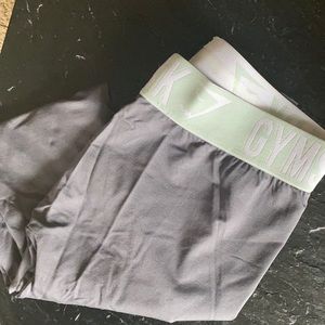 Gym shark leggings size M